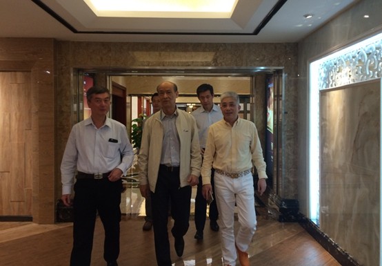 宏宇让我很惊讶！——中国建筑卫生陶瓷协会常务副会长缪斌一行视察宏宇集团